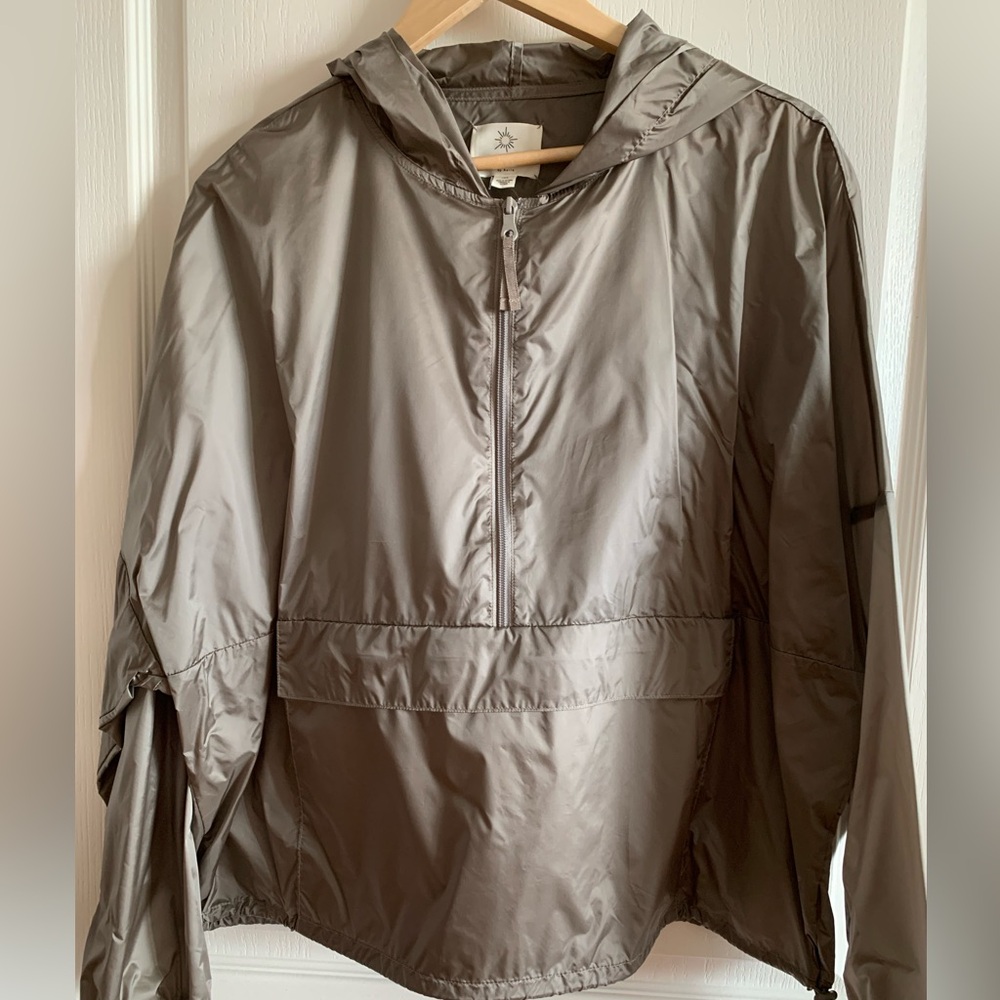 BNWT! Offline by Aerie rain waterproof jacket size Large